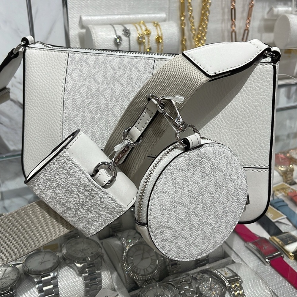 Michael Kors Jet Set Signature Logo Crossbody Bag with Case  Apple Airpods Pro® - Picture 7 of 16